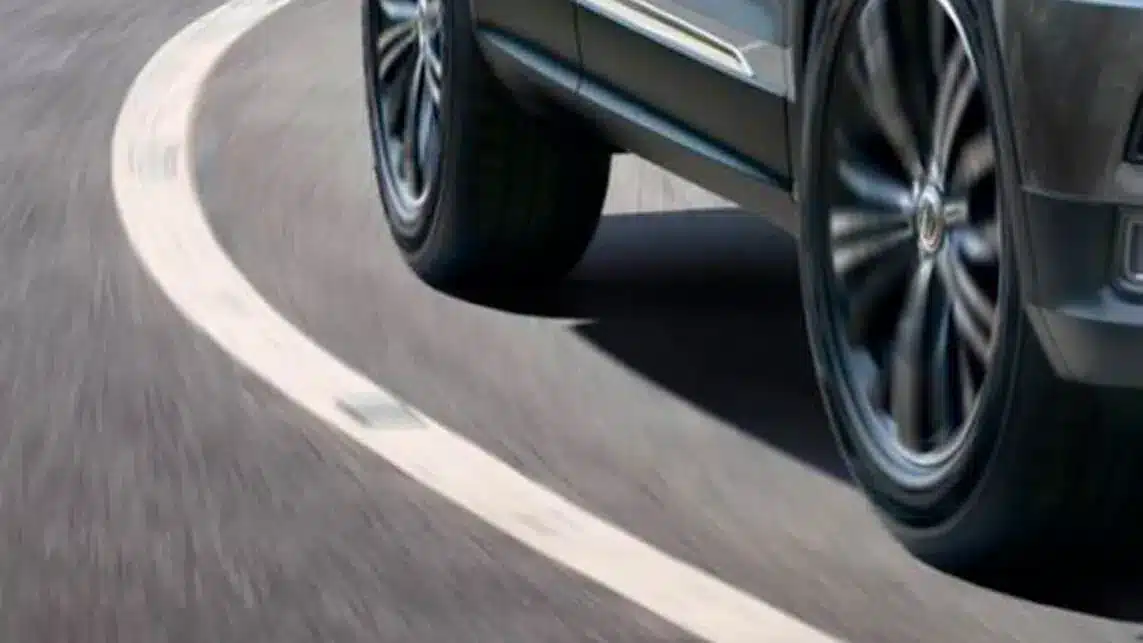 esc-volkswagen-colombia-carro-seguridad-frenos-curva